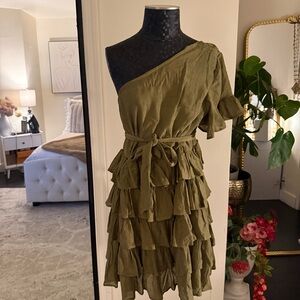 Boohoo Beautiful Dress